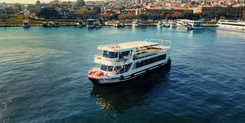 #1068 - Özel Yapım 22m Kiralık Gezinti Teknesi