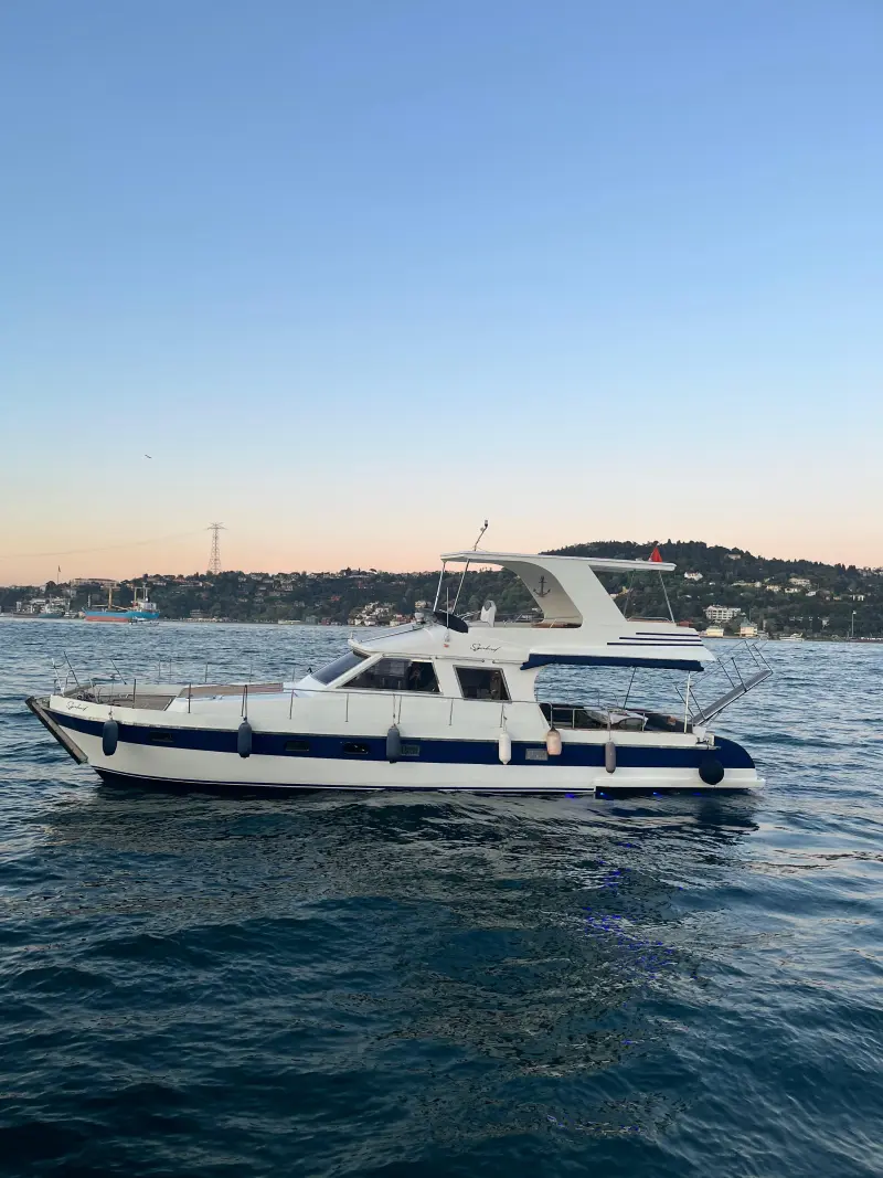 #1039 - Özel Yapım 14m للإيجار يخت بمحرك