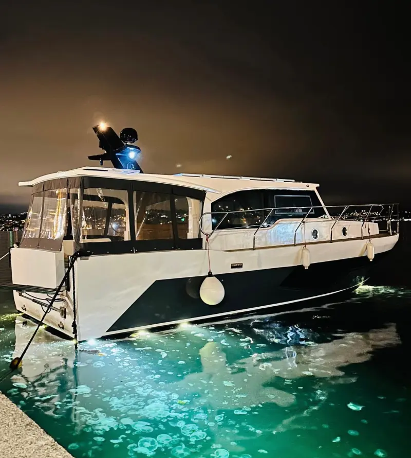 #1233 - Özel Yapım 13m للإيجار يخت بمحرك