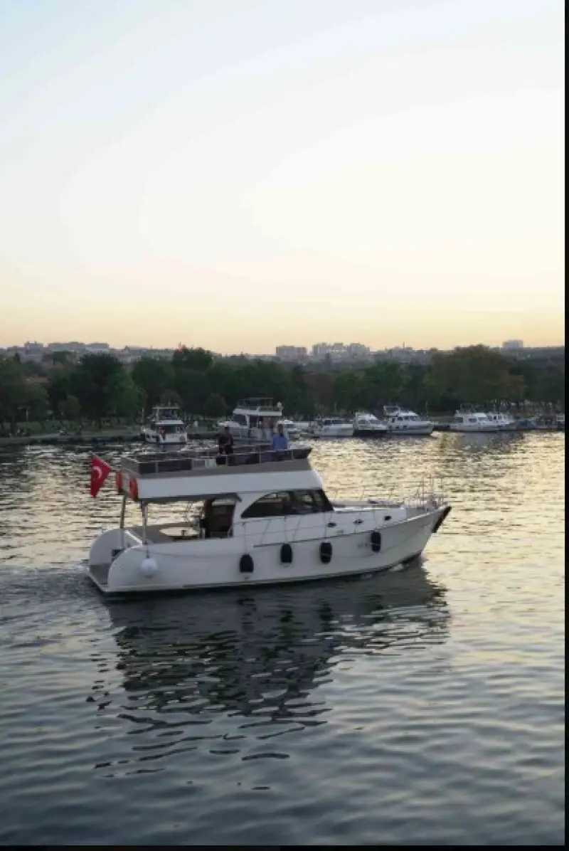 #1238 - Özel Yapım 12m للإيجار يخت بمحرك